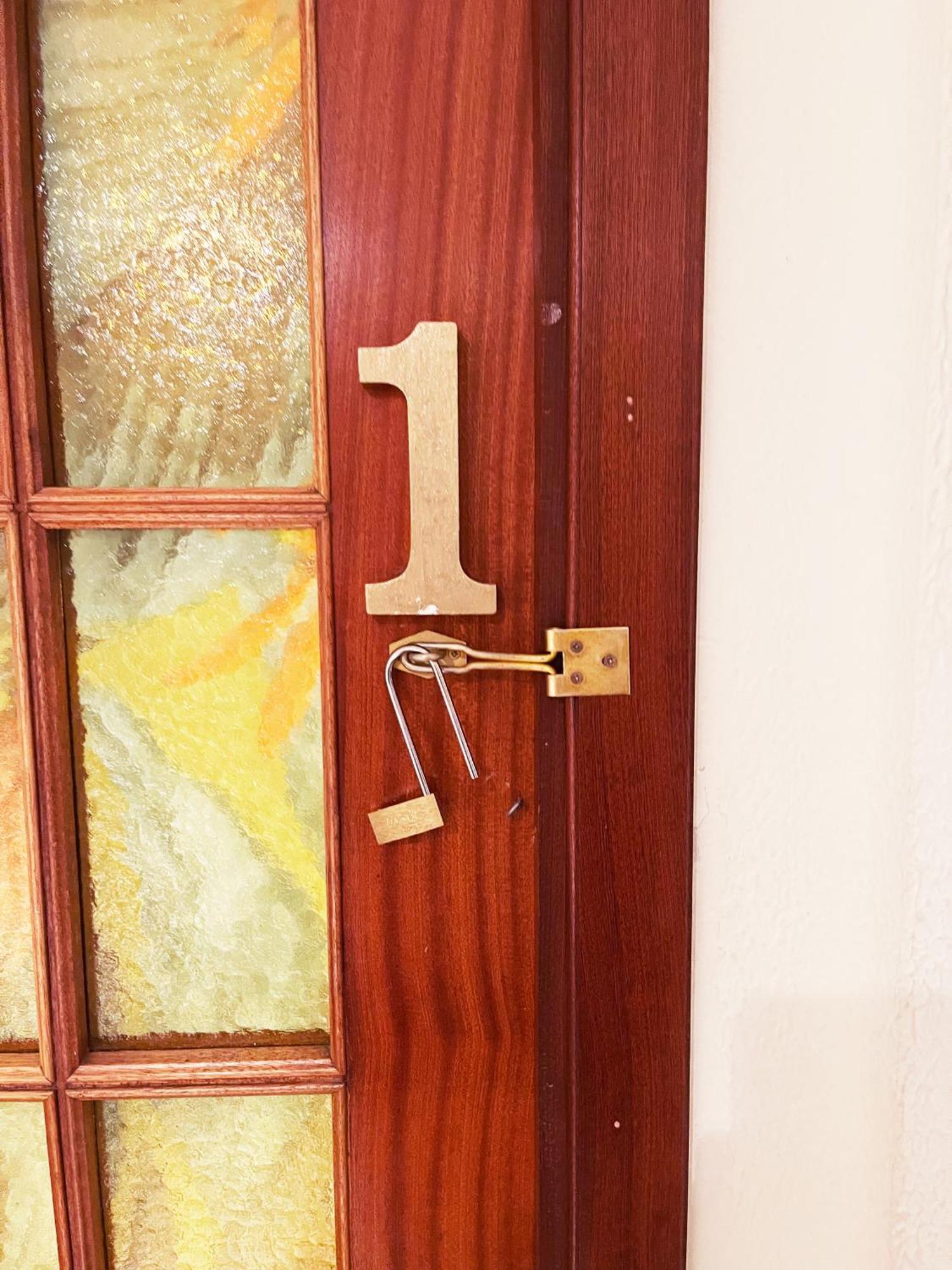 Gemuetliches Zimmer "Gold" Fuer 2 Personen Und Katzenliebhaber Valencia Exterior foto